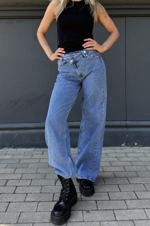 TRENDY BLUE JEANS